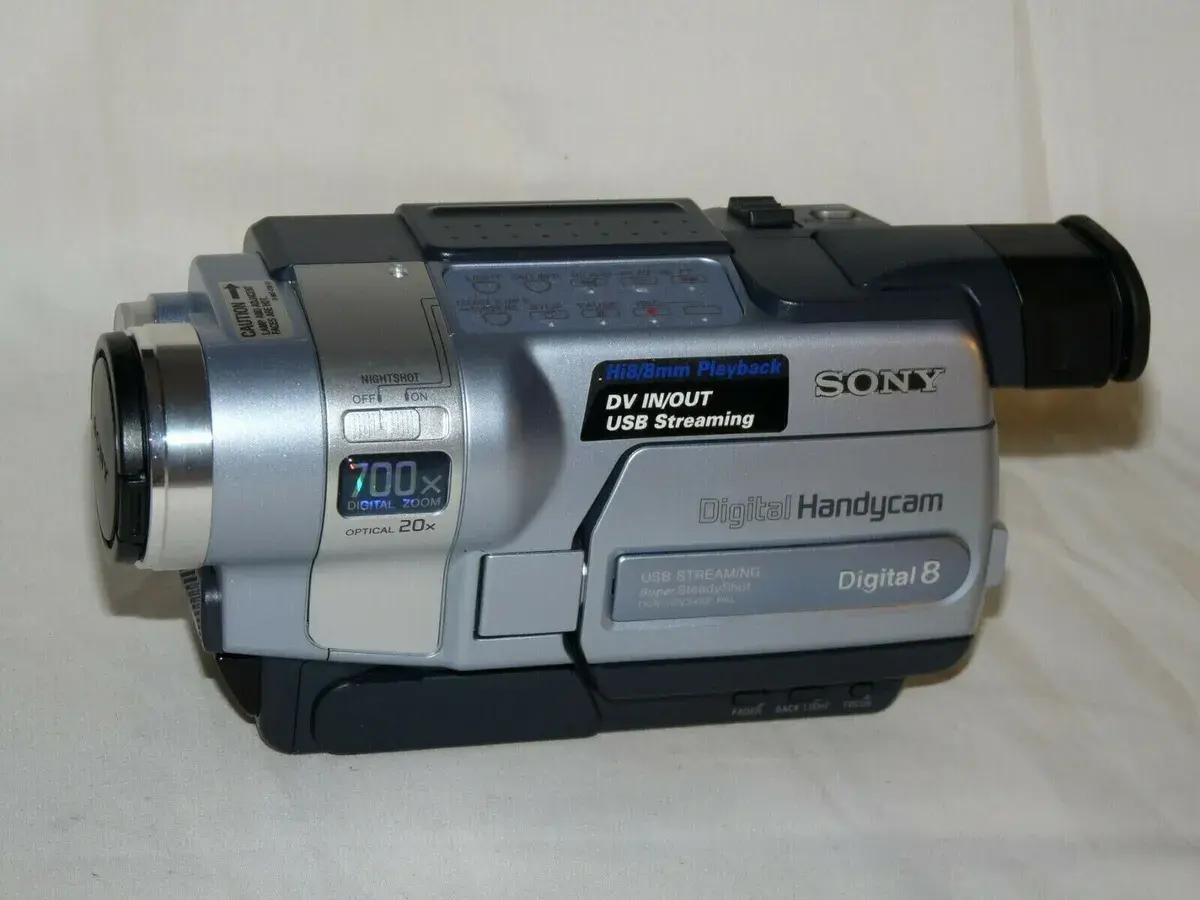 kamera Sony DCR-TRV345E Digital8 Hi8 PAL | Connect the dots