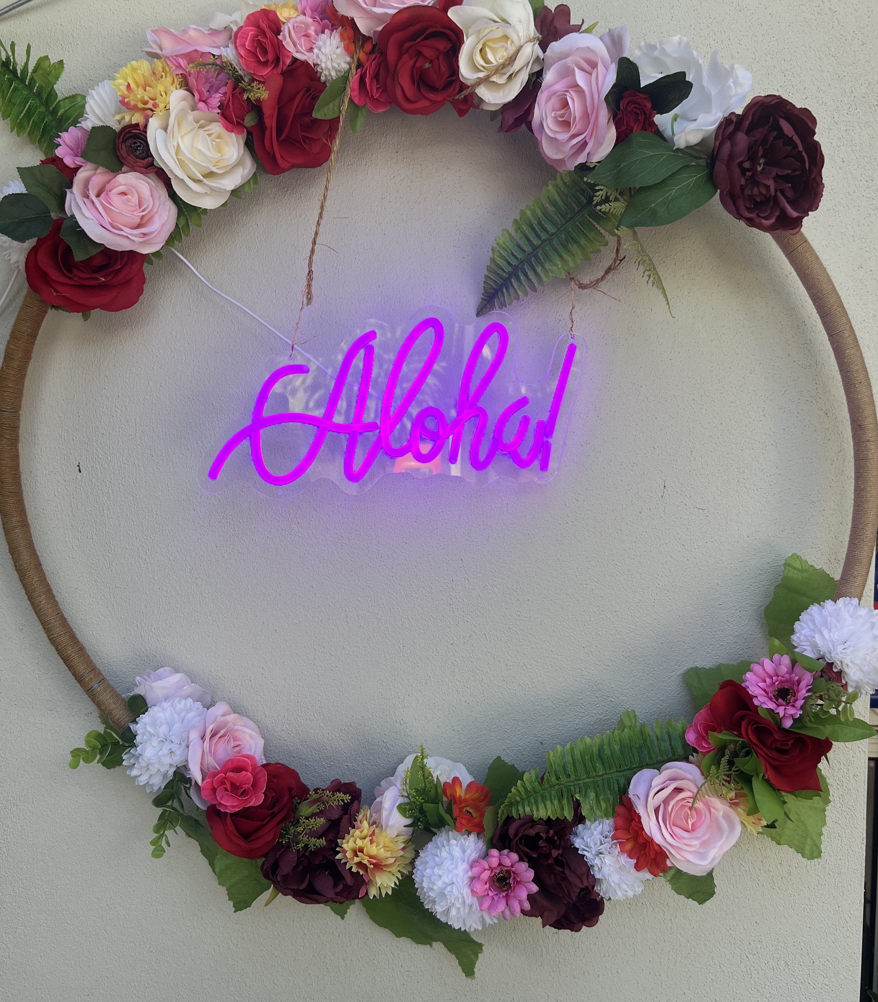 Neon Light up 'Aloha' sign | Gold Coast Event Hire Company